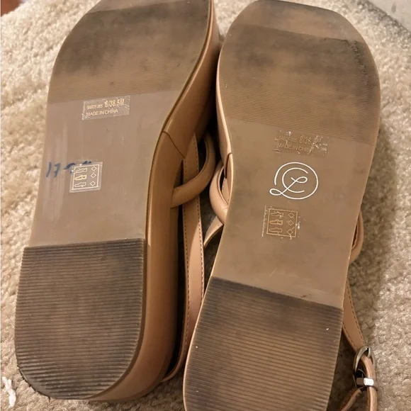 Chinese Laundry Tan Sandals with Minimalist Design Size 8 - Picture 5 of 7